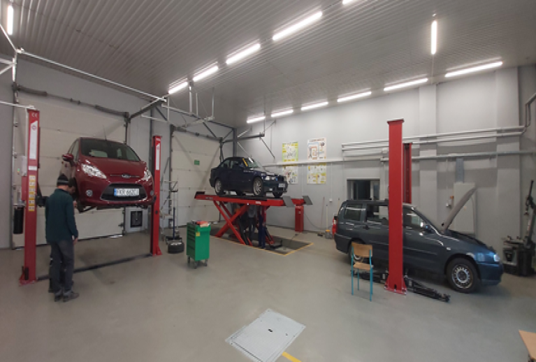 Pracownia samochodowa
